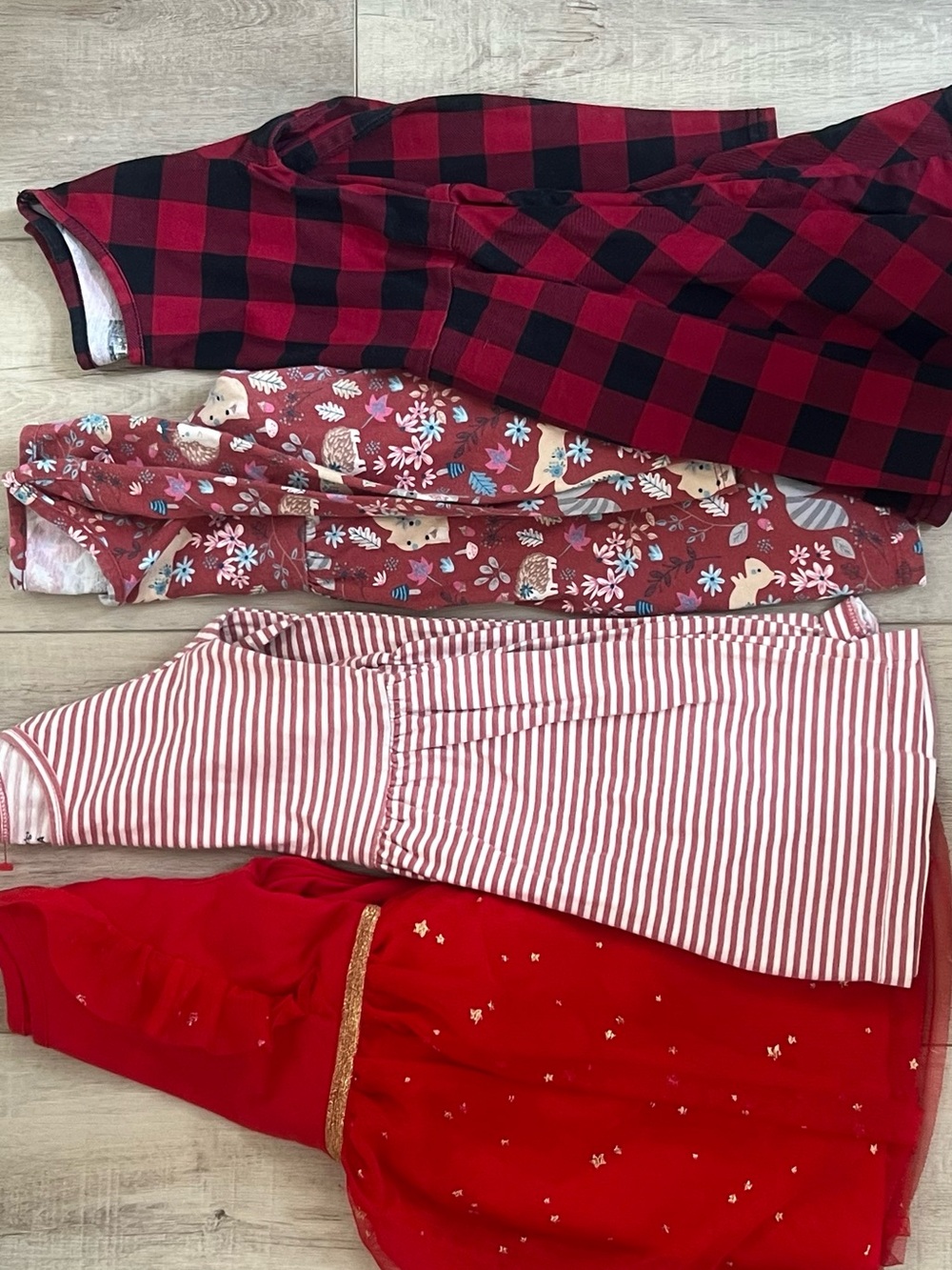 4T Winter Girls Red Holiday Tulle Dress with Gold Accents